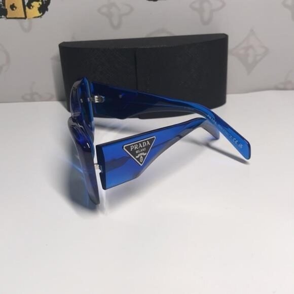 New Authentic Prada PR13Z Sunglasses – Blue Frame / Grey Lenses, Square Shape - Picture 14 of 14